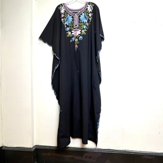 Sz. XL Caftan Embroidered Cotton/Poly Blend - image 3