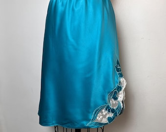 Sz. M 1980's Natori Half Slip