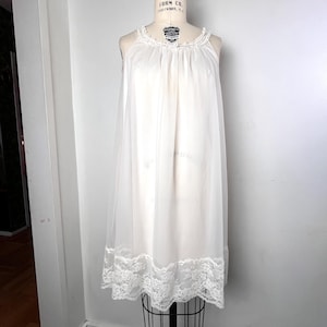 1960&#39;s 2-Ply Short Nightie &quot;Vanity Fair&quot;