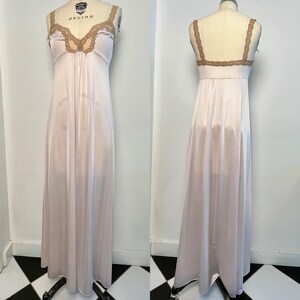 Sz. 32 Vanity Fair Nightgown