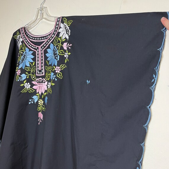 Sz. XL Caftan Embroidered Cotton/Poly Blend - image 10