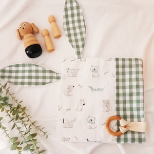 Peluche personalizzato a forma di coniglietto per neonati, giocattolo per bambini Montessori per le capacità motorie fini, morbido giocattolo per dormire da viaggio, carta frusciante, cesto regalo per neonati