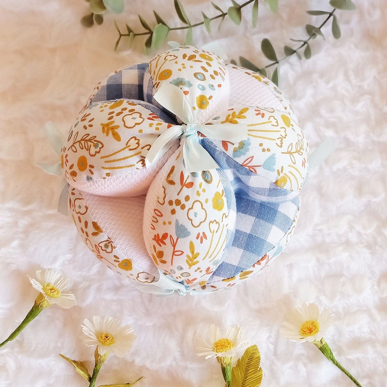 Montessori bal voor nieuwe baby, puzzelballen zintuiglijk speelgoed, zachte clutch babybal, handoogcoördinatiespeelgoed, babyshowercadeau voor pasgeboren afbeelding 6