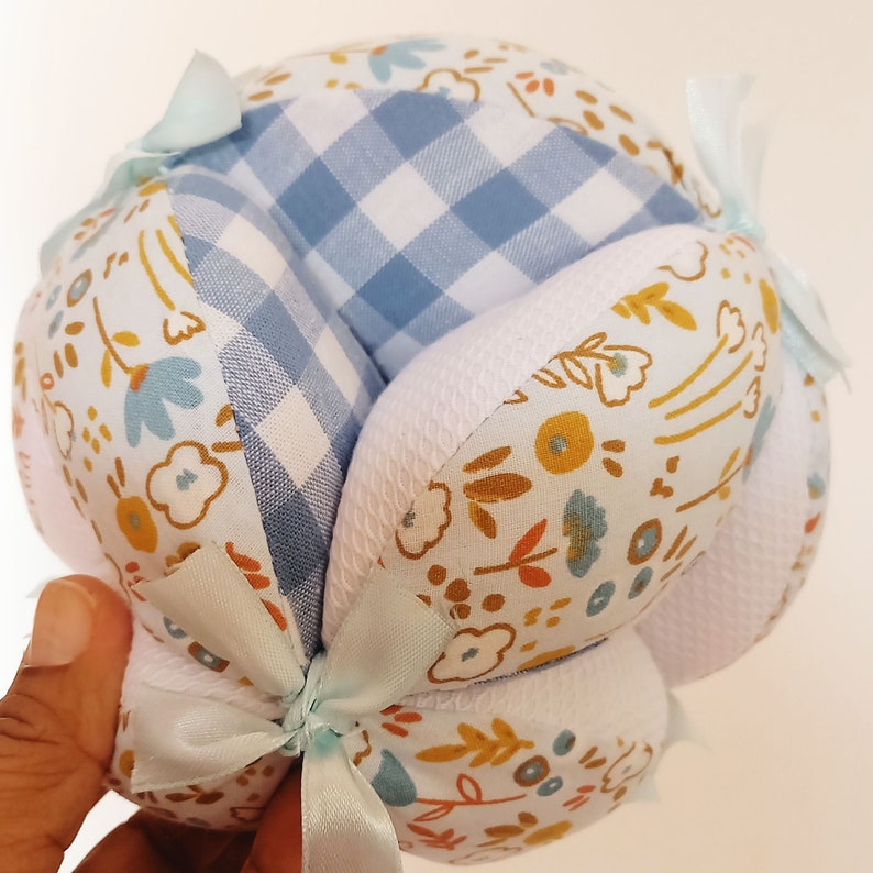 Montessori bal voor nieuwe baby, puzzelballen zintuiglijk speelgoed, zachte clutch babybal, handoogcoördinatiespeelgoed, babyshowercadeau voor pasgeboren afbeelding 7