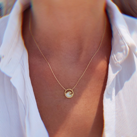 Wave Coin Necklace 2025