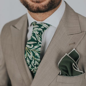 Green Tropical Leaves Handmade Tie, Slim Tie, Handmade Tie, Men Ties, Groomsmen necktie, Made in Italy, Cotton image 1