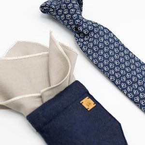 Blaue Blumenkrawatte, elegante Krawatte, Business-Krawatte