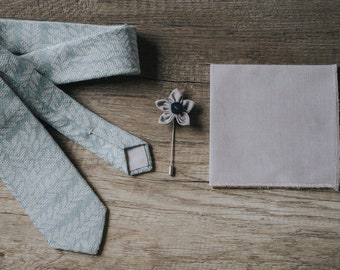 Light Blue and Beige Leaves Handmade Tie, Slim Tie, Groomsmen necktie, Made in Italy, Cotton