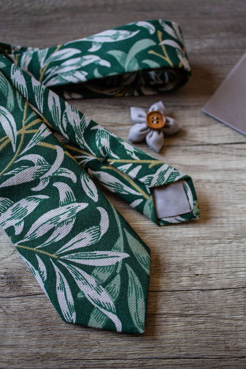 Green Tropical Leaves Handmade Tie, Slim Tie, Handmade Tie, Men Ties, Groomsmen necktie, Made in Italy, Cotton image 4