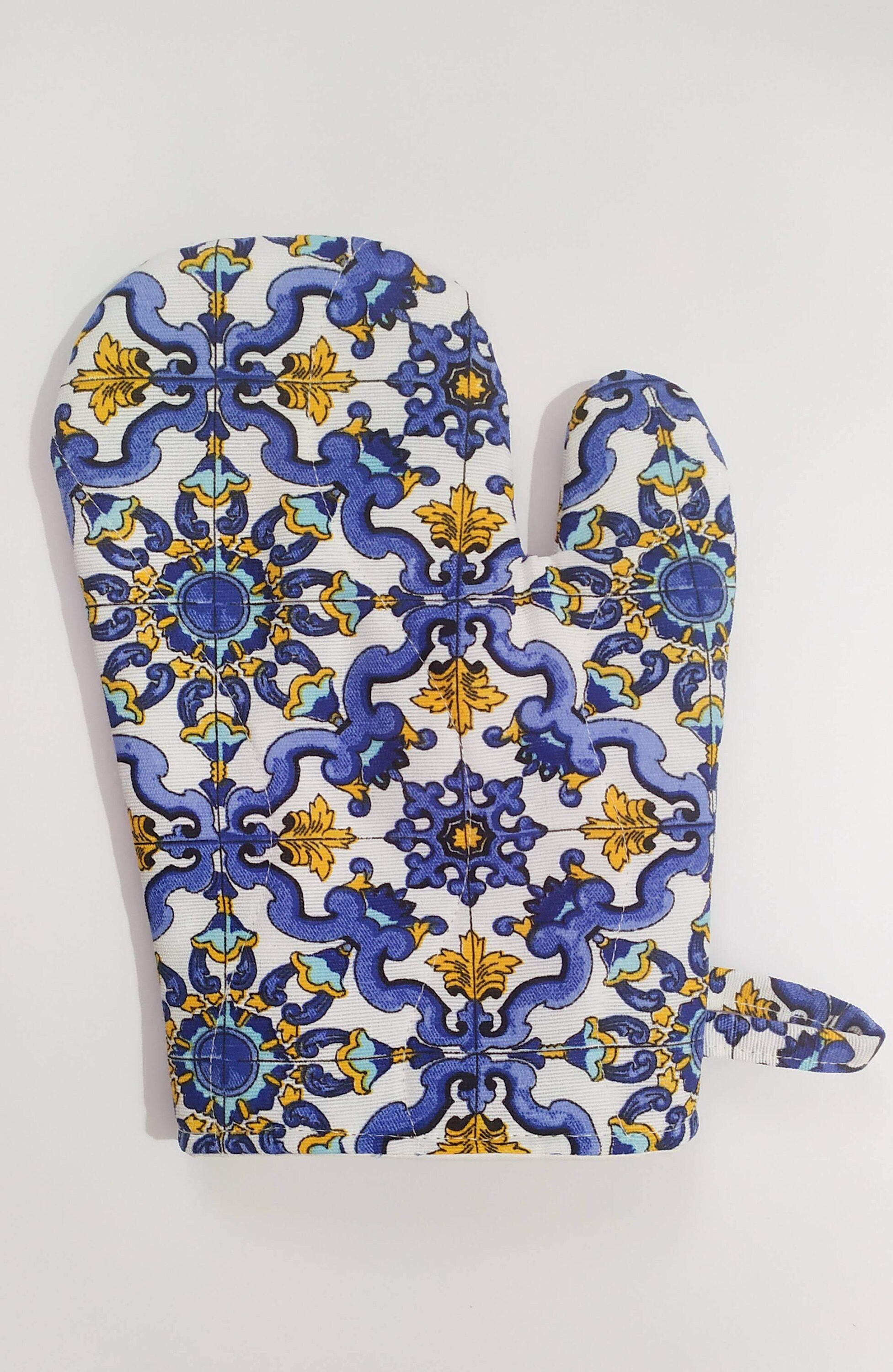 Majolica Oven Mitt in Blue / Italian Tiles Print Oven Mitt/ Etsy