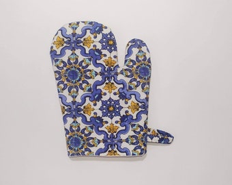 Majolica Oven mitt in blue / Italian tiles print oven mitt/ Home decor/ Housewarming gift