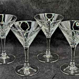 Vintage Set Of 4 Luminarc Pryamide 15cl Martini Glasses Made In France