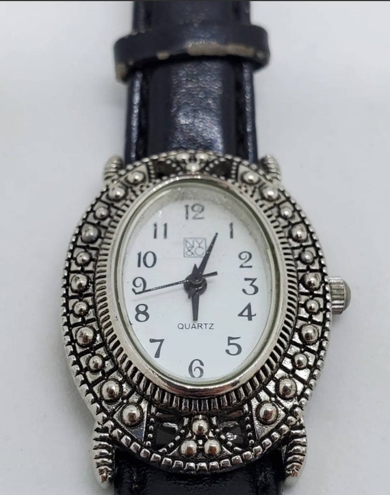 Lot Of 8 Vintage Women's Watches Slava Bulova Gue… - image 10