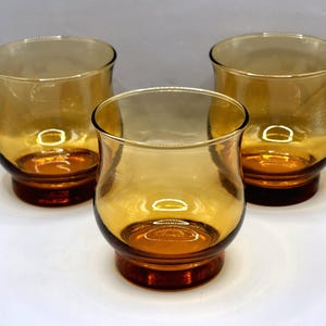 Vintage Set mit 3 Libbey Amber Glass Tulip Förmigen Gläsern Bechern