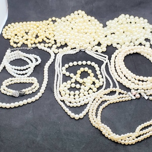 Lote de joias vintage de pérolas falsas, não testado, com 10 peças