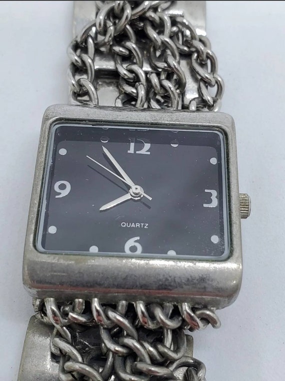 Lot Of 8 Vintage Women's Watches Slava Bulova Gue… - image 5