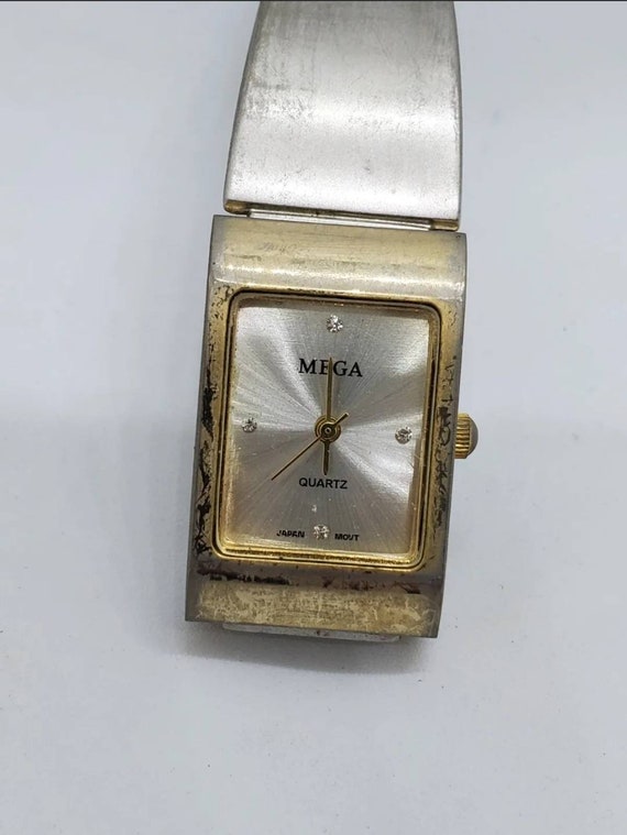 Lot Of 8 Vintage Women's Watches Slava Bulova Gue… - image 4