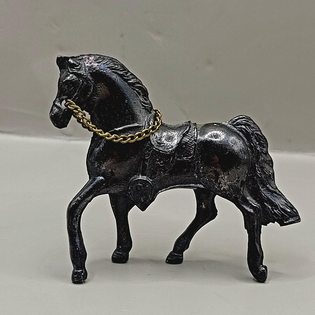 イタリア製アンティーク純銀 馬の置物 2点セット 銀製 彫刻 イタリア製アンティーク純銀 馬の置物 2点セット 銀製 彫刻