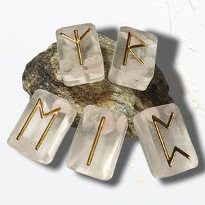 25 runes de quartz rose Elder Futhark rose cristal pierre Saint Valentin amour nordique langue viking Wicca sorcellerie magie païenne Odin petite amie