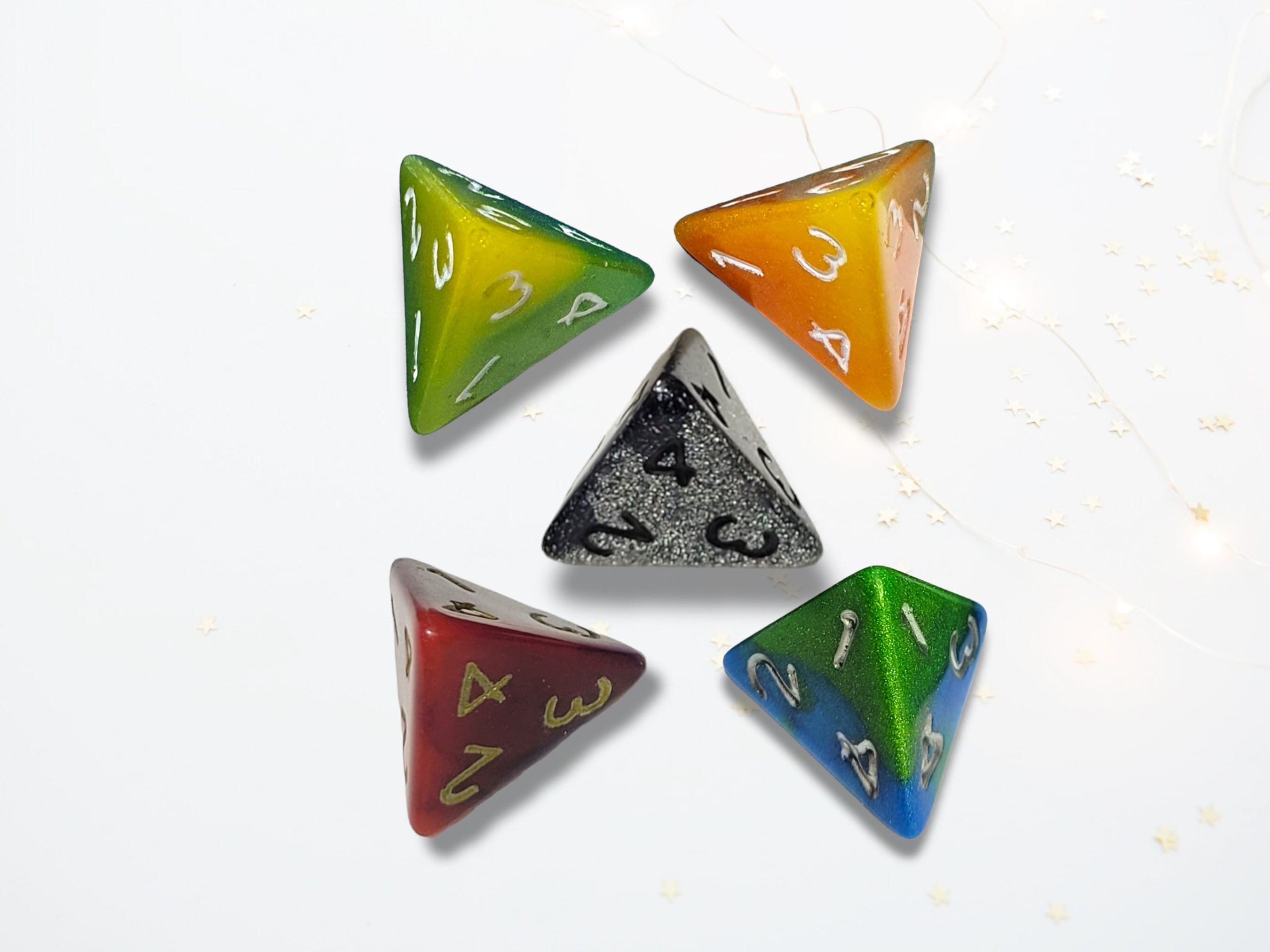 Customisable D4 Dice DND Boardgame RPG Dungeons and Dragons