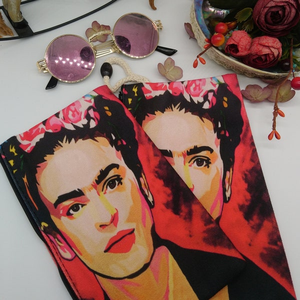 Frida Print Clutch with zipper, Wallet, Coin Purses, Red-Black Tones, Pop Art, Retro Style For Art Lovers