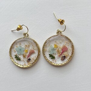 Handgemaakte oorbellen met geperste bloemen | Bloemenoorbellen | Oorbellen met gedroogde bloemen | Botanische oorbellen | Oorbellen UV-hars l Cadeaus voor haar