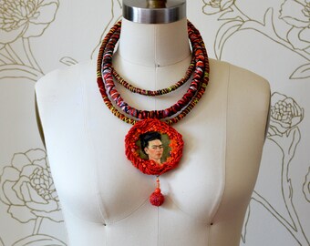 Frida Khalo earrings and necklace set beaded work