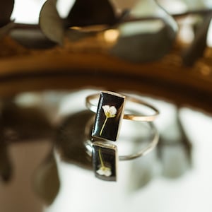 White Alyssum Botanical Ring