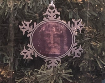 Shroud of Turin Pewter Snowflake Ornament - Holy Face of Jesus - Veronica's Veil