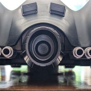 Lift / car jack for 1989 Batmobile model car