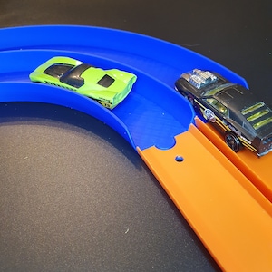 Hot Track - Dual Track 90 Degree Turn image 3