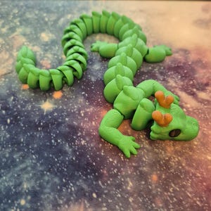 Dragon Fidget Keyring: Articulated 3D Printed DragonSpin™ image 6