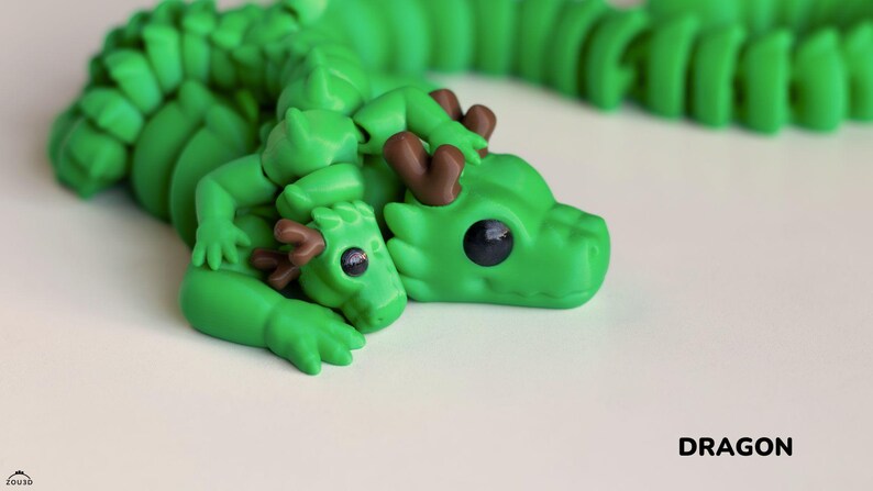 Dragon Fidget Keyring: Articulated 3D Printed DragonSpin™ image 1