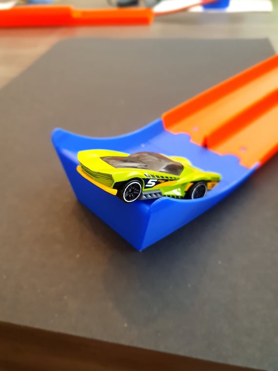 Hot Track - Dual Ramp Monster Truck (No divider)