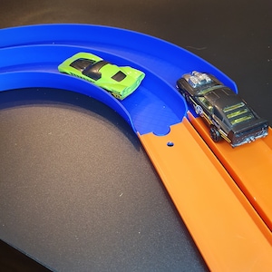 Hot Track - Dual Track 90 Degree Turn image 2