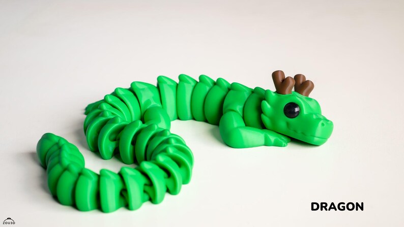 Dragon Fidget Keyring: Articulated 3D Printed DragonSpin™ image 3