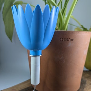 Hydrating Plant Water Spikes for House Plants - Light Blue Flower