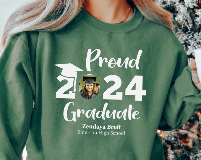 Custom Graduation Sweatshirt, Class of 2024, High School Graduation Gifts, College Graduation Gift for Her,Sweatshirt, Gift for Her