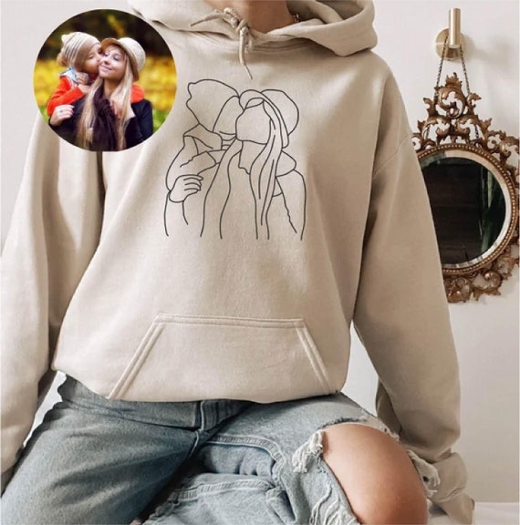 CHEST Custom Family Portrait Sweatshirt, Outline Photo Hoodie, Custom  Portrait Outline Sweatshirt, Custom Photo, Woman Hoodie - Etsy Canada