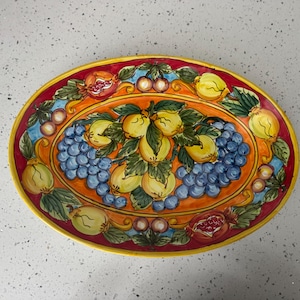 Italienskt handmålat ovalt keramiskt fat, 45 cm fruktdesign, tillverkat i Italien, dekorativt serveringsfat