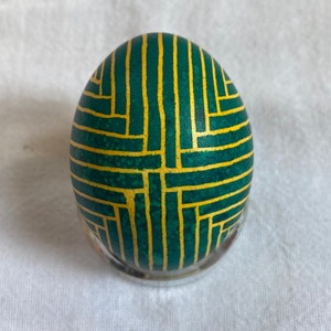 Pysanky chicken egg