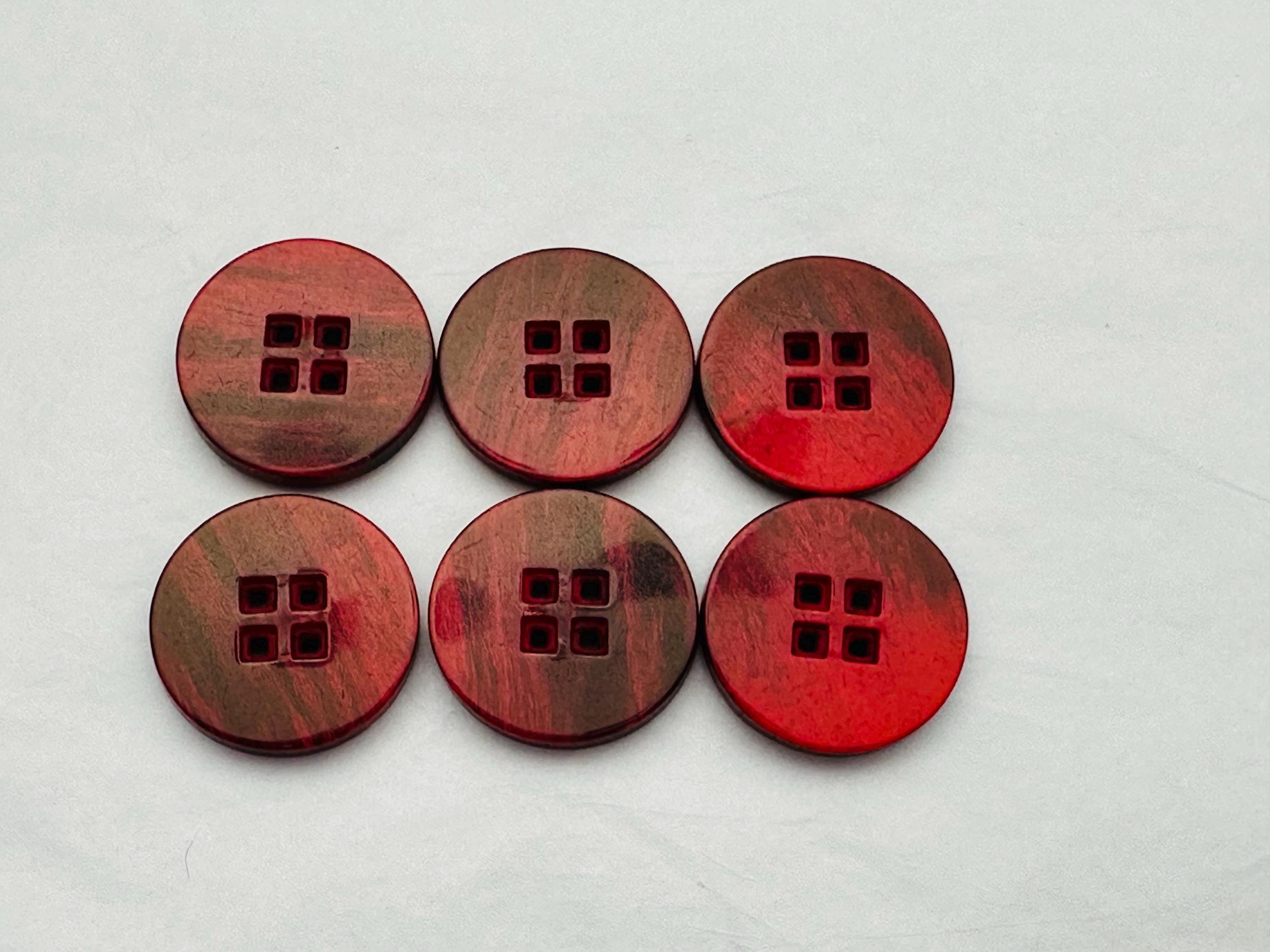 Glossy Red Buttons with Black Detail: 18mm Sew-Through Set