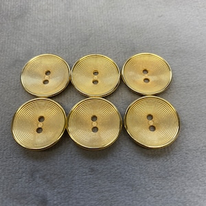 Metal buttons gold tone textured design 17mm a set of 6