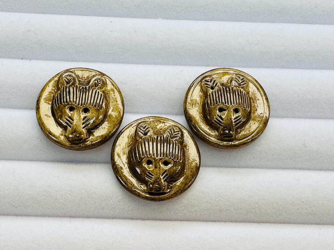 Folk Button Vintage Carved Bone Bear Buttons: 1950s Folk Art Set - Etsy