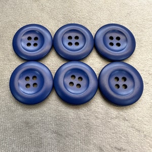Classic buttons royal blue 24mm a set of 6