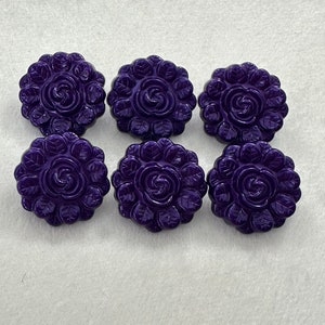 Purple flower buttons 19mm a set of 6 with a pearly finish