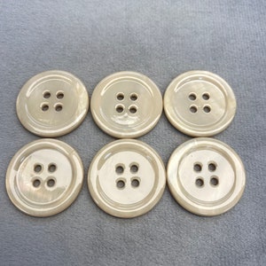 Glazed shell buttons deep cream 24mm a set of 6