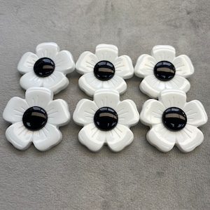 Bottoni margherita bianchi e neri 34 mm set da 6
