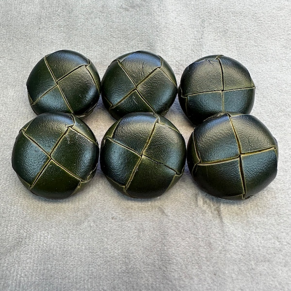 Boutons en cuir vert olive style football 28 mm le lot de 6