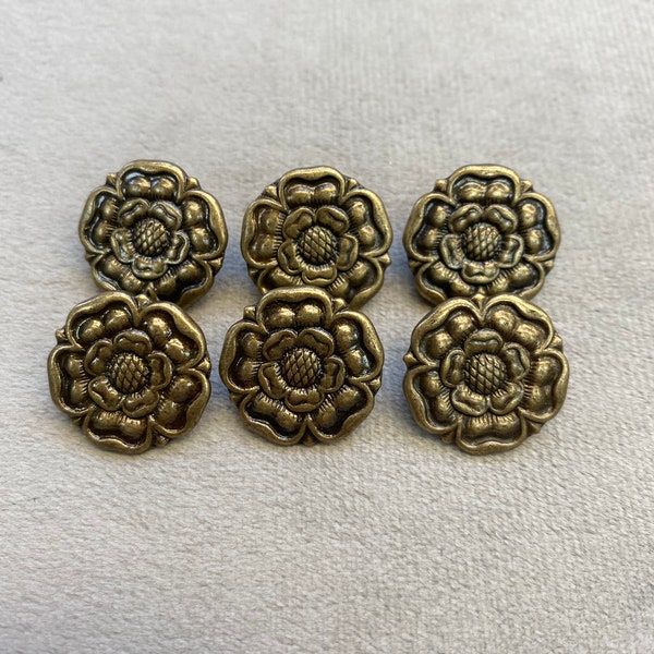 Tudor rose buttons bronze effect by Dill 19mm a set of 6